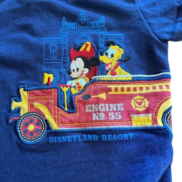 Vintage Disney Theme Park Embroidered Mickey Pluto Main Street USA Firetruck Top - Picture 2 of 4